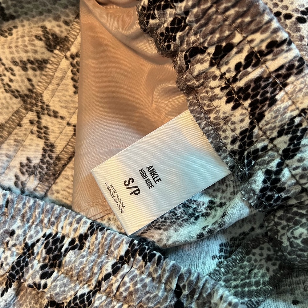 Express Python Print Pants - Picture 3 of 5